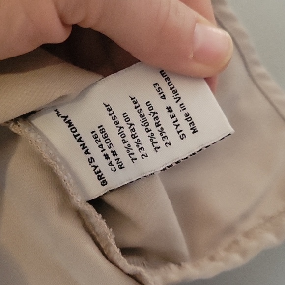 2/$15 Greys Anatomy 3 pocket Mock Wrap in Beige - Picture 6 of 6